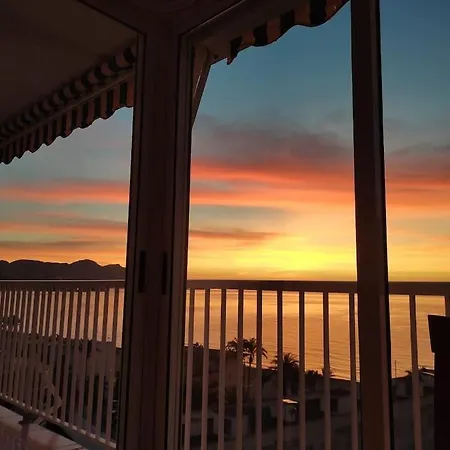 Vistas A 50 M Playa Benidorm