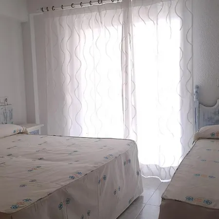 Vistas A 50 M Playa *