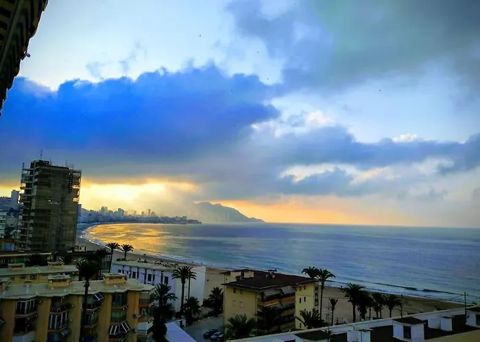 Vistas A 50 M Playa アパート